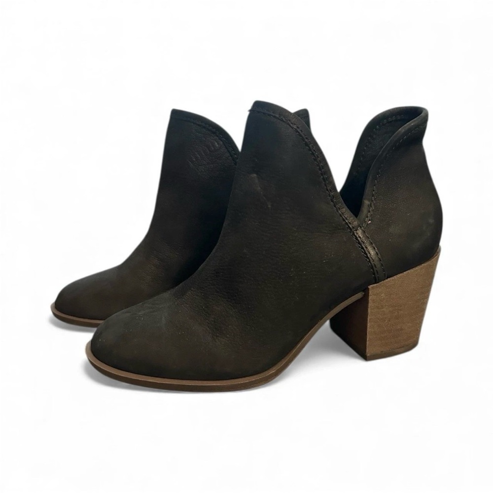 NEW! Lucky Brand Sivya Slip On Ankle Booties Leather Heeled Boots Black 6 M